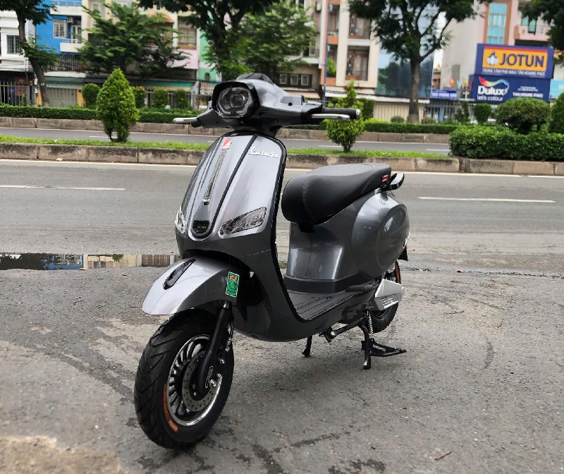 Xe máy điện có tuổi thọ thực tế là bao nhiêu năm?