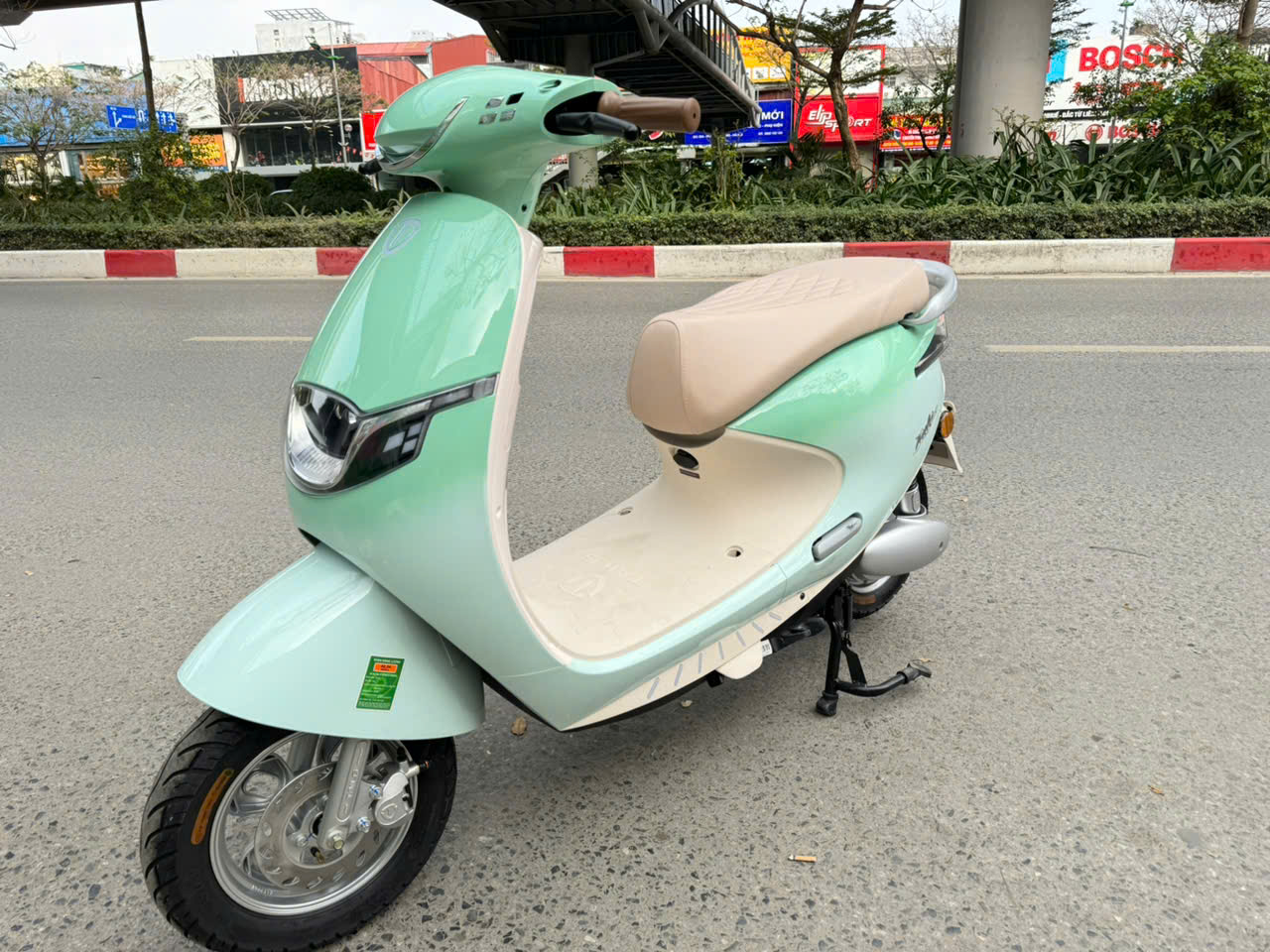 Xử l&yacute; nghi&ecirc;m nh&oacute;m tuổi teen độ xe, nẹt p&ocirc; giữa đ&ecirc;m Tết