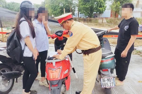 Sống ảo vượt qu&aacute; giới hạn tại Gia Lai v&agrave; b&agrave;i học đắt gi&aacute; tới cả bố mẹ