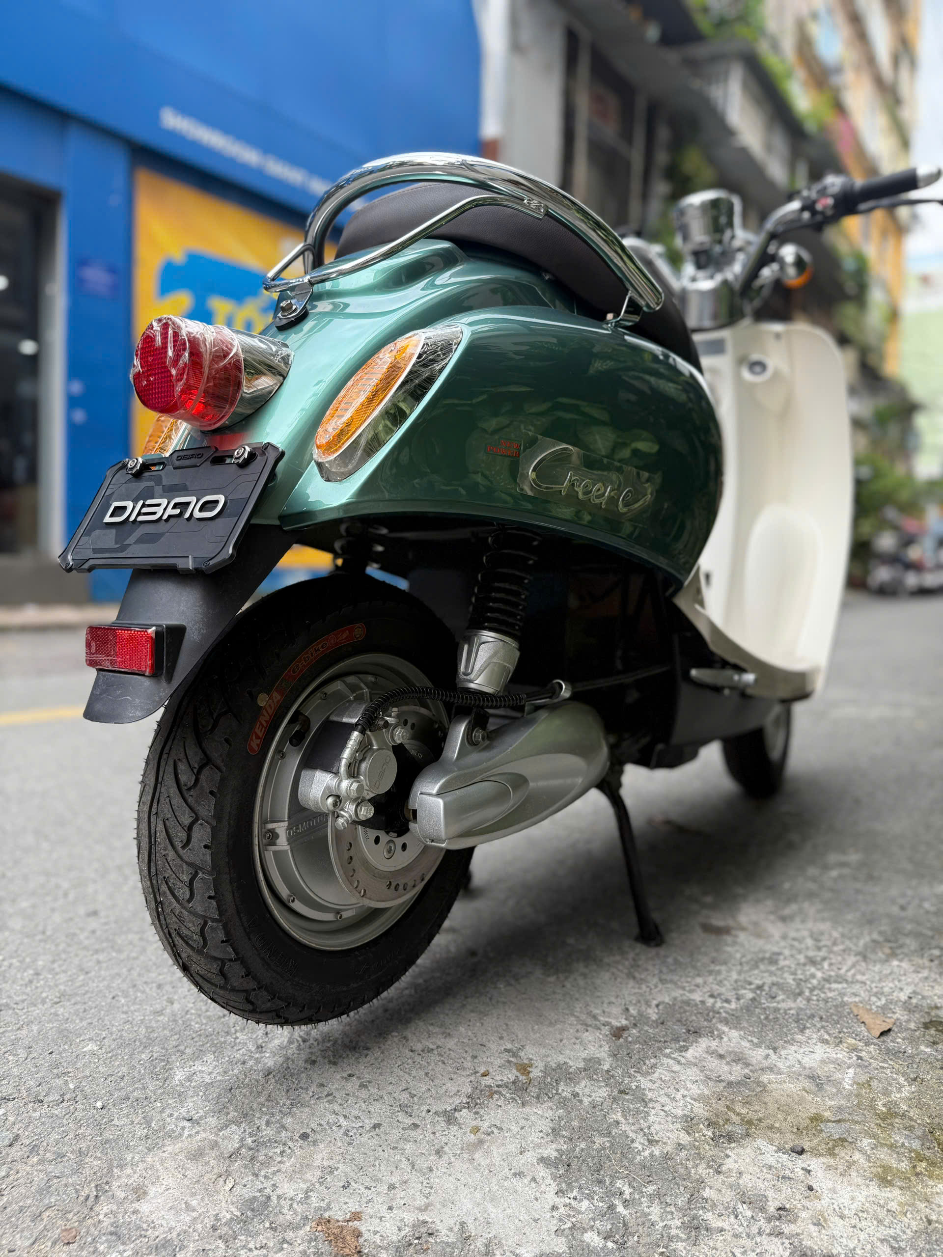 Chưa tới 20 triệu đã sở hữu chiếc xe máy điện bản pin chạy 130km/lần sạc Chưa tới 20 triệu đã sở hữu chiếc xe máy điện bản pin chạy 130km/lần sạc