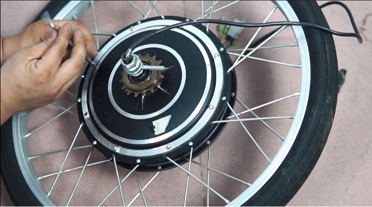 Động cơ xe đạp điện