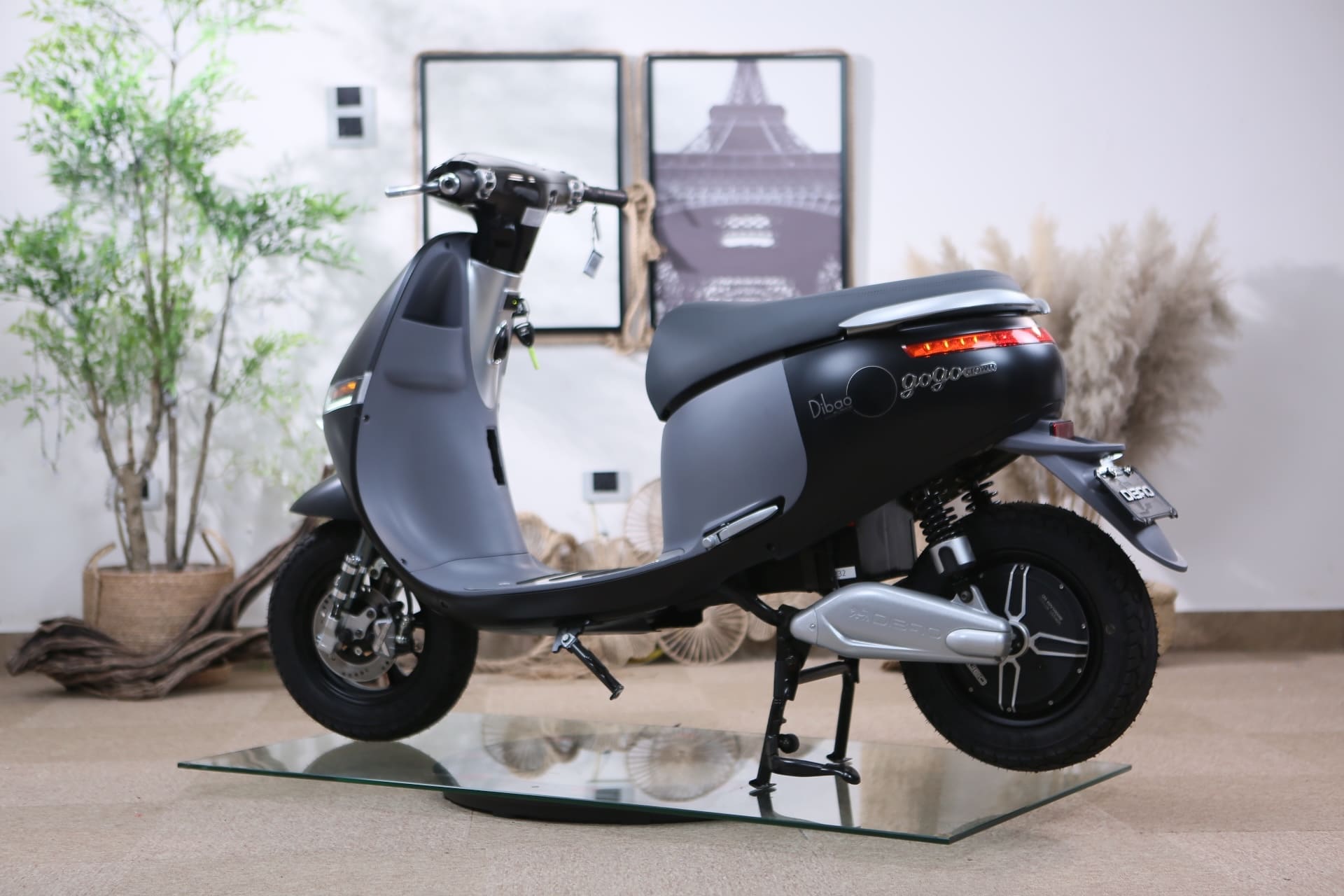 Chọn đ&uacute;ng địa điểm mua xe điện th&igrave; d&ugrave; lỗi g&igrave; cũng được bảo h&agrave;nh uy t&iacute;n.