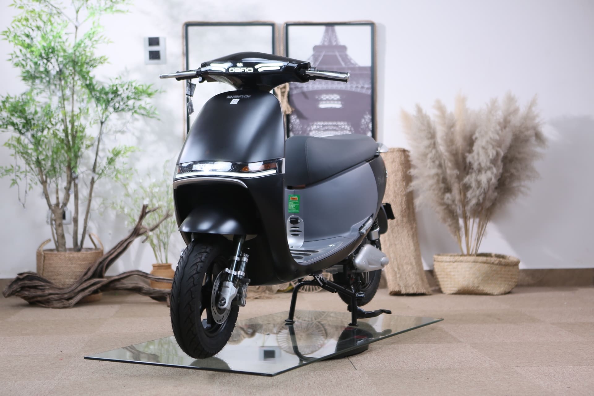 Chọn đ&uacute;ng địa điểm mua xe điện th&igrave; d&ugrave; lỗi g&igrave; cũng được bảo h&agrave;nh uy t&iacute;n.