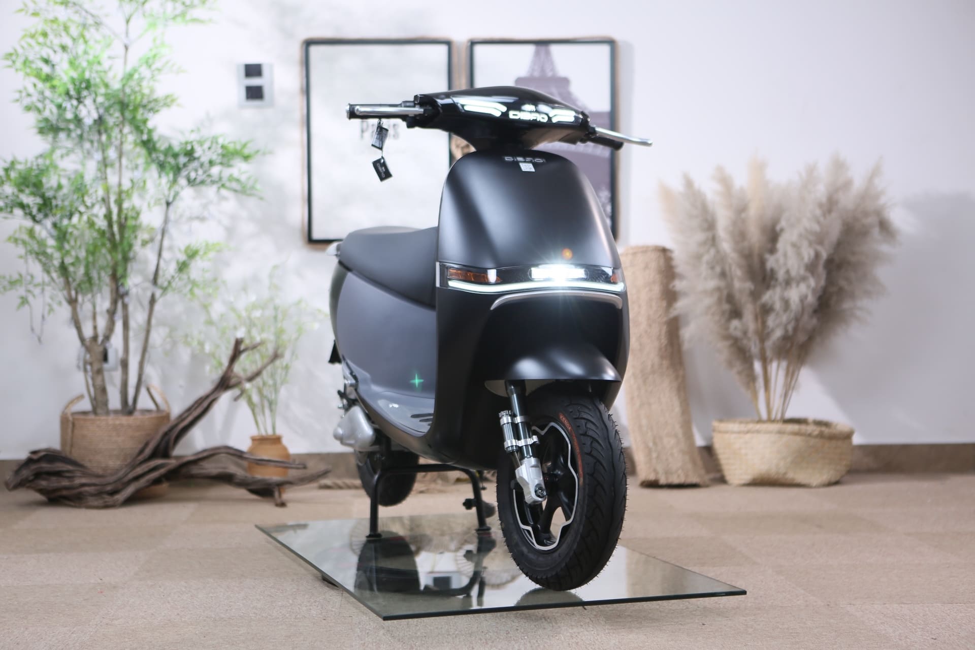 Chọn đ&uacute;ng địa điểm mua xe điện th&igrave; d&ugrave; lỗi g&igrave; cũng được bảo h&agrave;nh uy t&iacute;n.